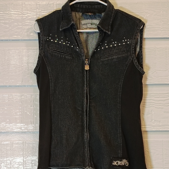 RIDERDIE WOMEN'S MEDIUM SKULL & WINGS SLEEVELESS ZIPPERED EMBROIDERED BIKER TOP - Picture 3 of 9